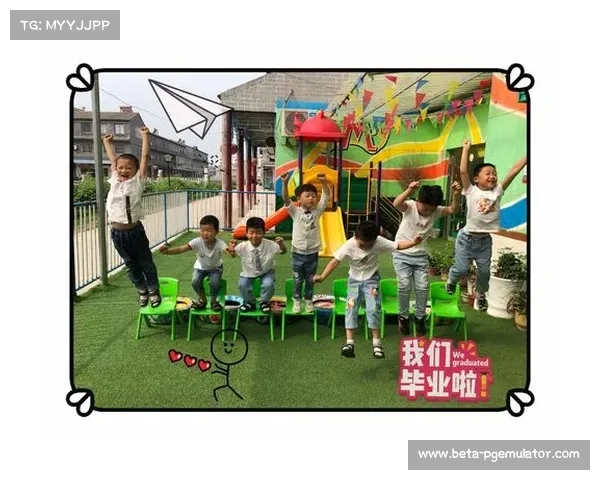 商洛赛区老年组选手携孙辈共同领奖 温情瞬间感动全场 商洛赛区老年组选手携孙辈共同领奖 温情瞬间感动全场